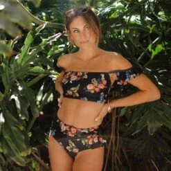 Rose Black Bella Crop Top -Swim Shoreline 369A0177final a14c6f82 1d8f 47c6 8f4b bfcb74155a65