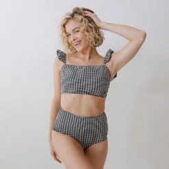 Hamptons High-Waisted Bottoms -Swim Shoreline 369A0372 4093624e 853b 46a8 b150 bbde4ef57fa7