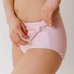 Simone Bottoms, Ballet Pink -Swim Shoreline 369A0644final d686edfc 424b 4338 b580 919a11477ae3