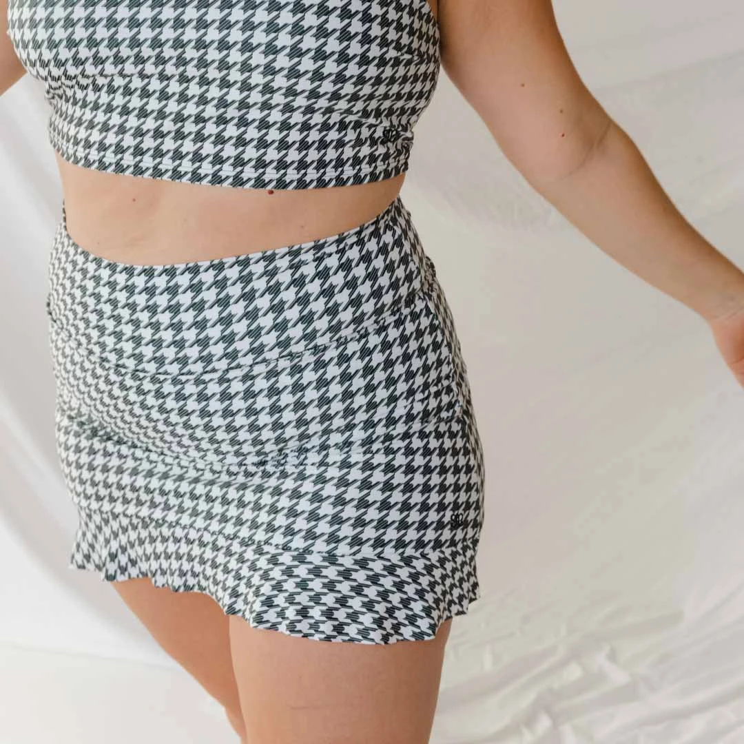 Houndstooth High-Waisted Swim Skirt 17 Houndstooth High-Waisted Swim Skirt - Image 15