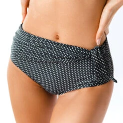 Simone Bottoms, Midnight Dash -Swim Shoreline 369A5900