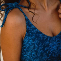 The Natalie One-Piece, Mykonos Navy -Swim Shoreline 369A8109final a3518e65 e29d 4bad a91f 71a0345de98b