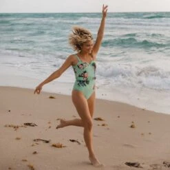 The Duchess One-Piece, Rose Mint -Swim Shoreline 369A8866final c50a28c4 aa0e 4186 a1db 798bbbf2c63c