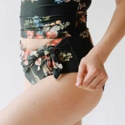 Simone Bottoms, Rose Black 23 Simone Bottoms, Rose Black -Swim Shoreline DSC03609final 9a329936 7fac 4b80 9279 dbe8bc02e1b9