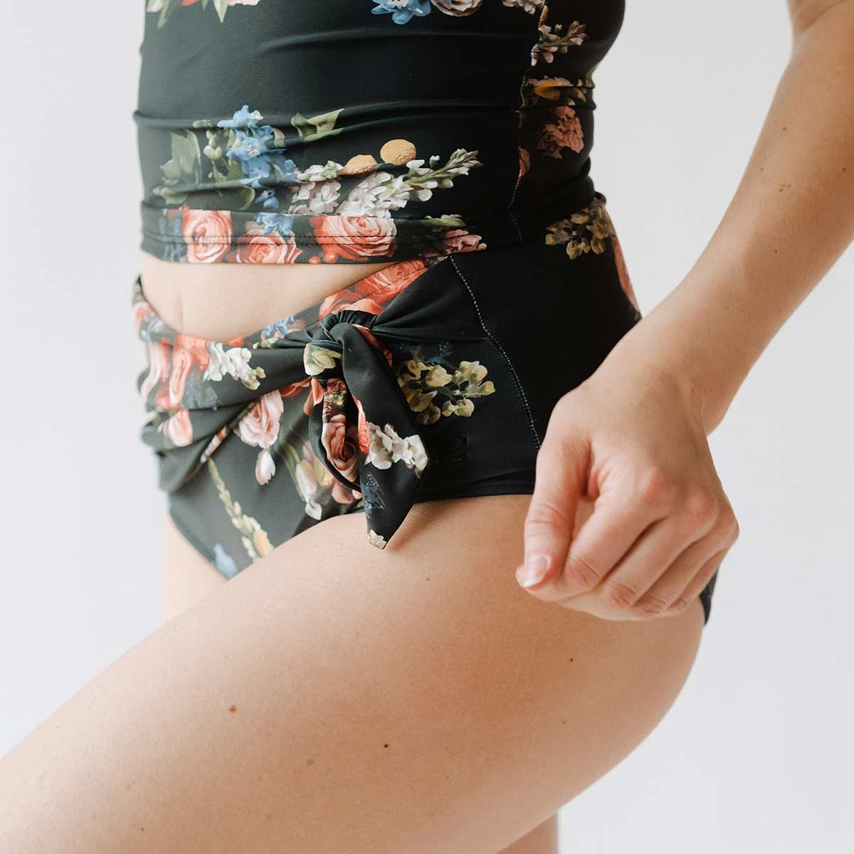 Simone Bottoms, Rose Black 12 Simone Bottoms, Rose Black - Image 10